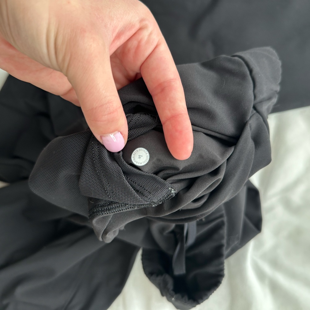Lululemon On The Fly Pant - Picture 2 of 4